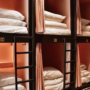 Durty Nelly's Albergue