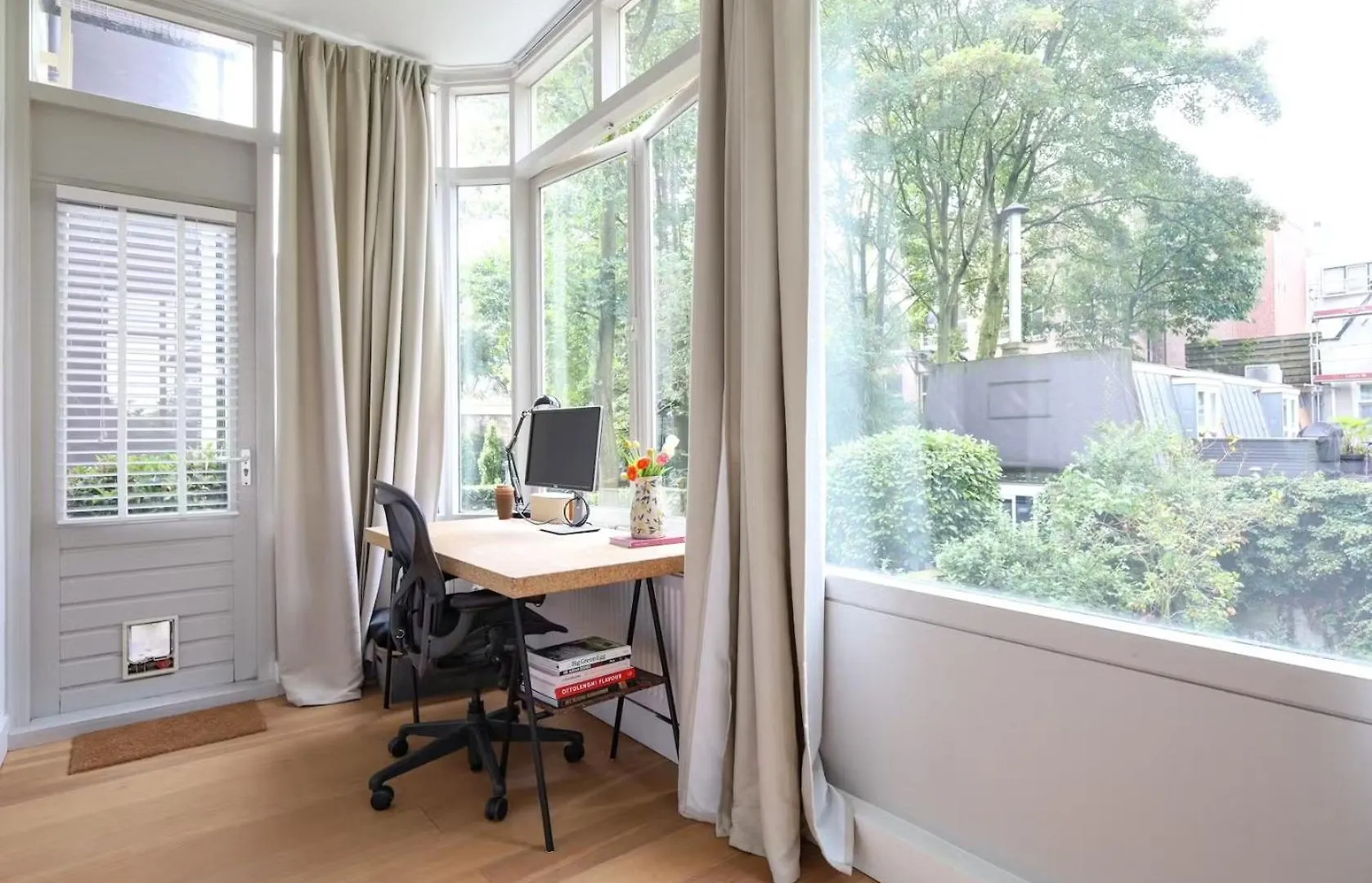 Cozy 2Bedrooms Apartment For Rent Amsterdam